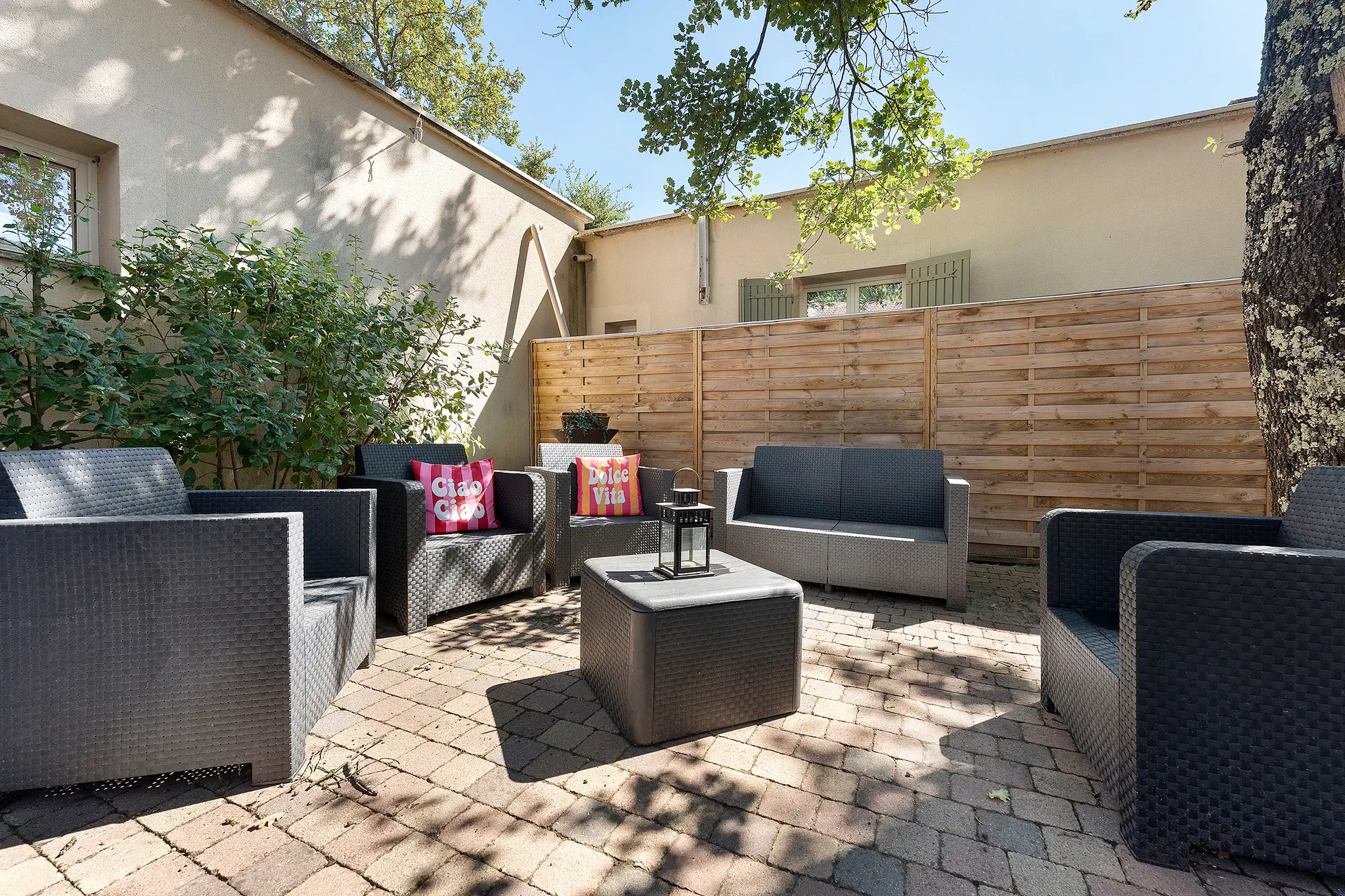 patio . patio .